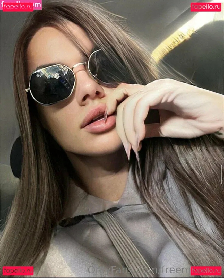 freemelanie Onlyfans Photo Gallery 