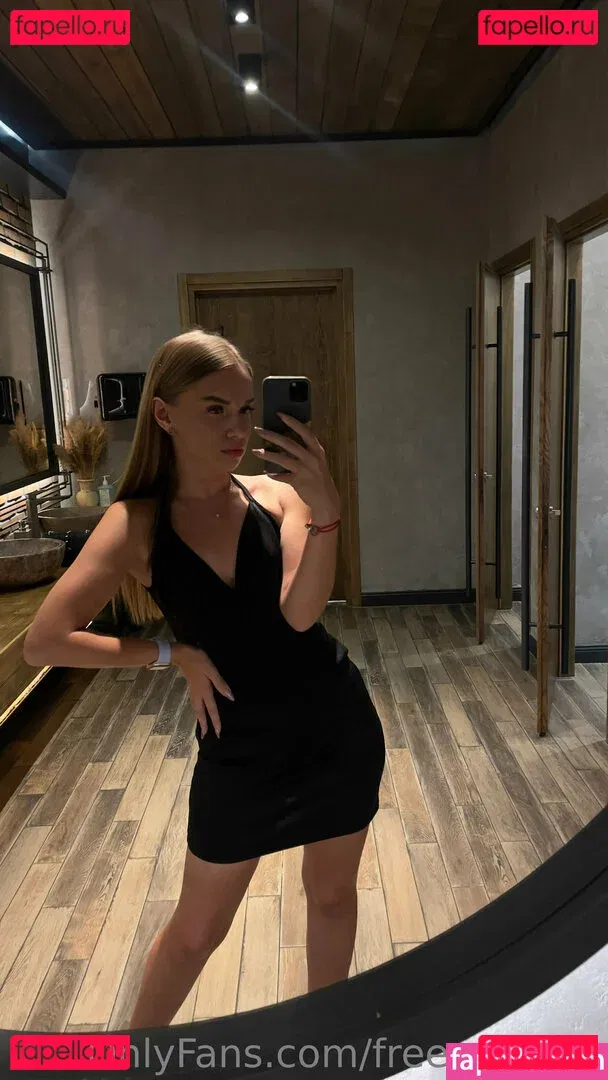 freemelanie Onlyfans Photo Gallery 