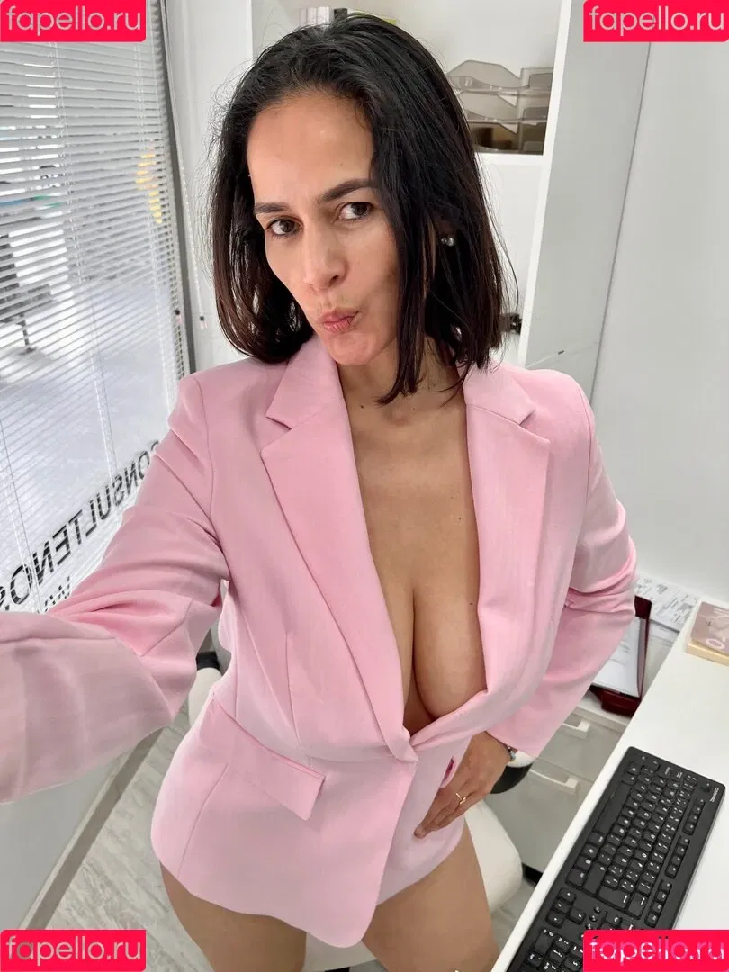 Nanda Reyes Onlyfans Photo Gallery 