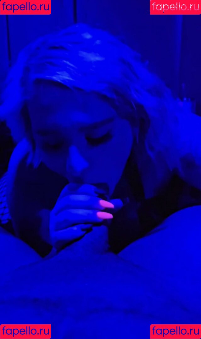 Chloee Mae Onlyfans Photo Gallery 