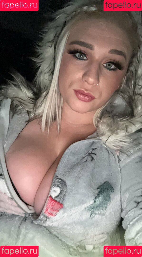 Chloee Mae Onlyfans Photo Gallery 