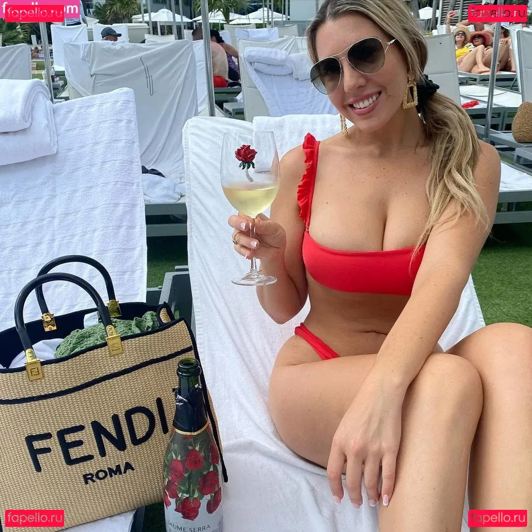 Queen Vikki Onlyfans Photo Gallery 