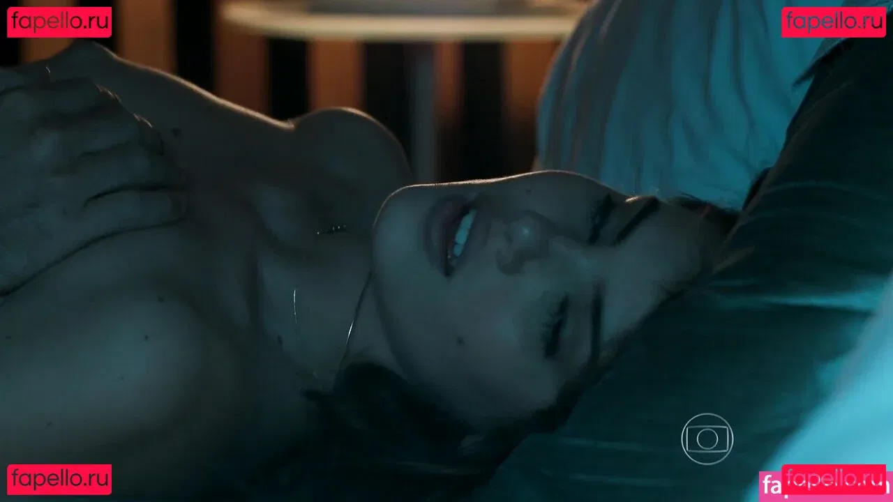 Camila Queiroz Onlyfans Photo Gallery 