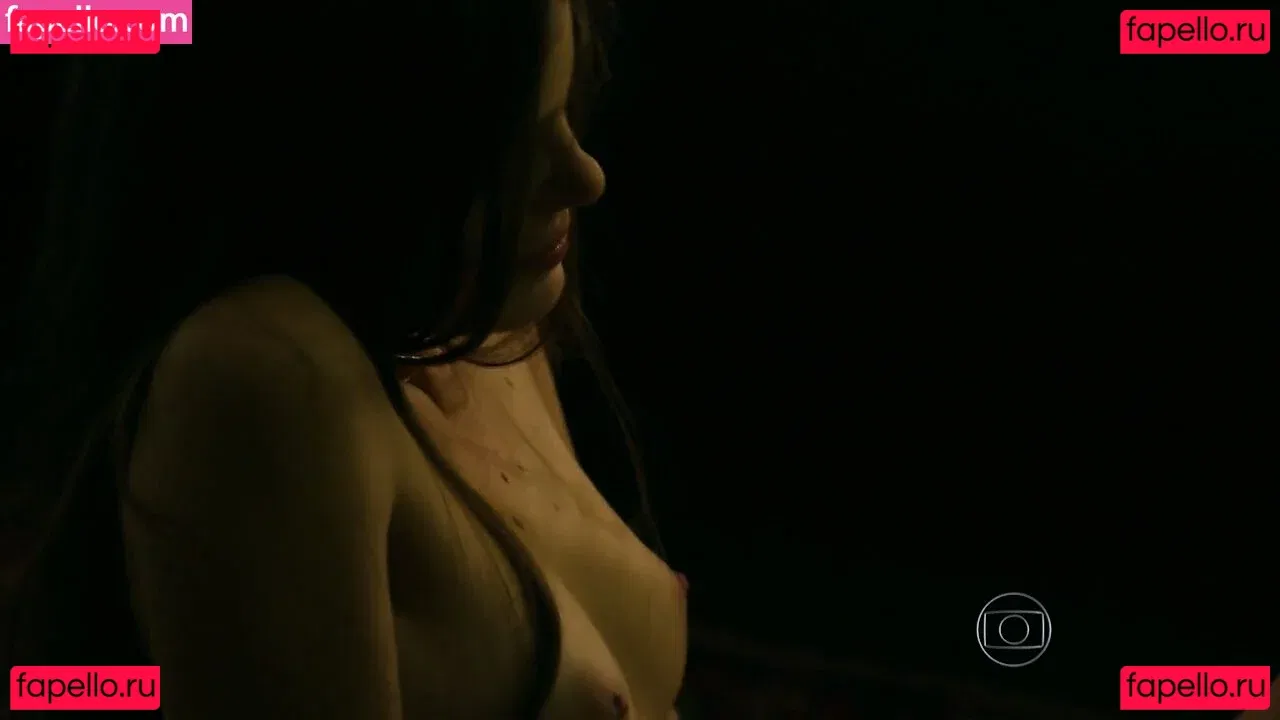 Camila Queiroz Onlyfans Photo Gallery 