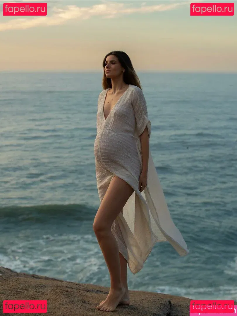 Camila Queiroz Onlyfans Photo Gallery 