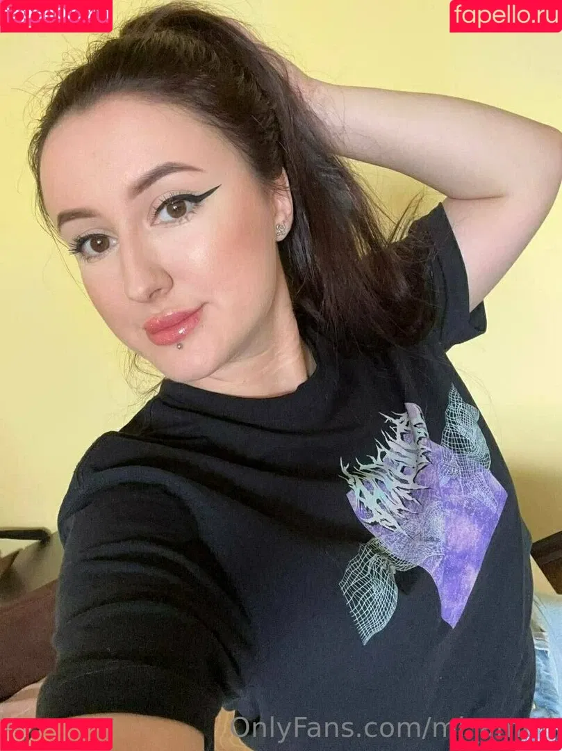 mi_ameli Onlyfans Photo Gallery 