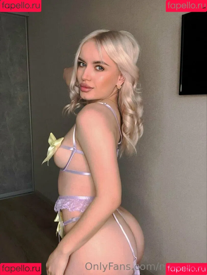 mi_ameli Onlyfans Photo Gallery 