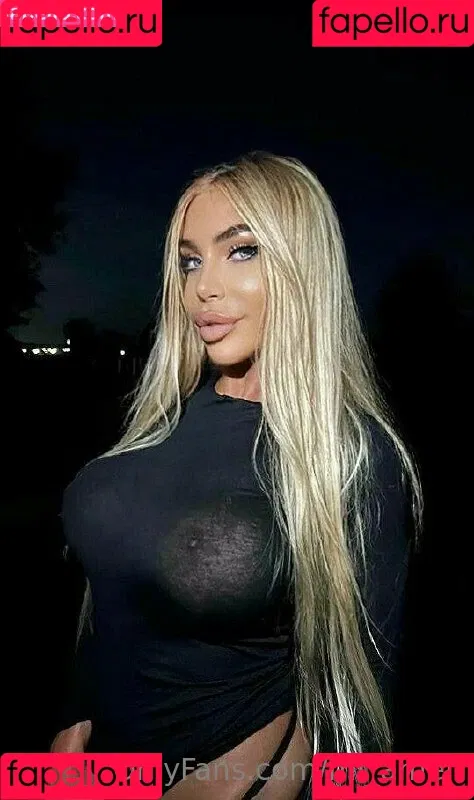 mi_ameli Onlyfans Photo Gallery 