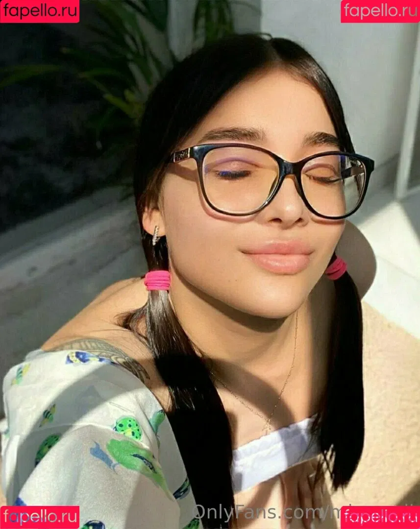 mi_ameli Onlyfans Photo Gallery 