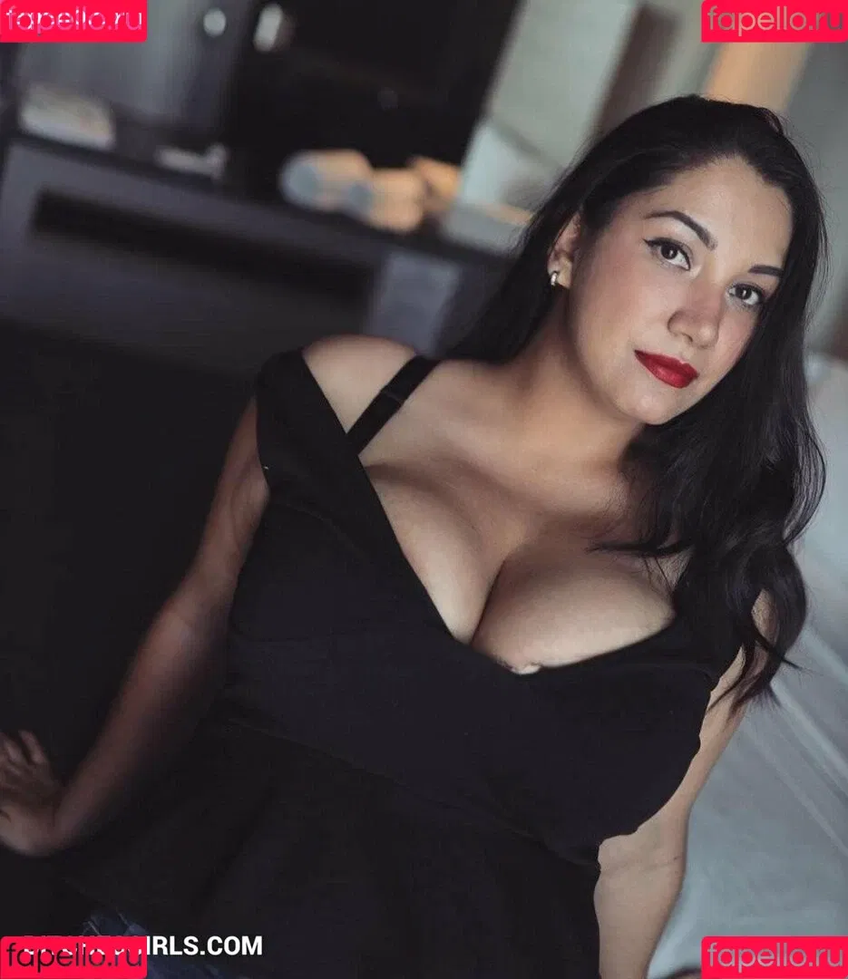 Isa Malone Onlyfans Photo Gallery 