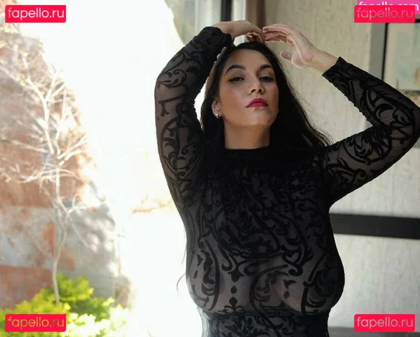 Isa Malone Onlyfans Photo Gallery 