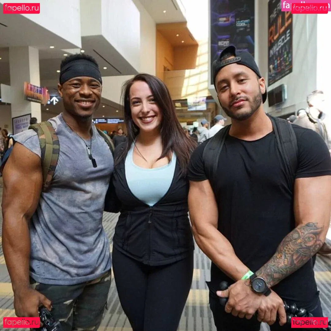 Sydney Martichuski Onlyfans Photo Gallery 