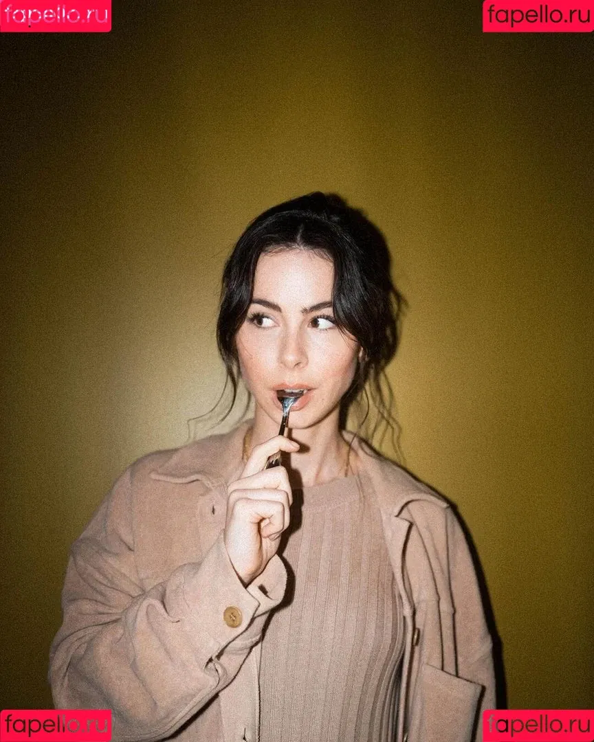 Lena Meyer-Landrut Onlyfans Photo Gallery 