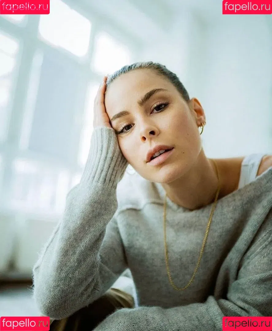 Lena Meyer-Landrut Onlyfans Photo Gallery 