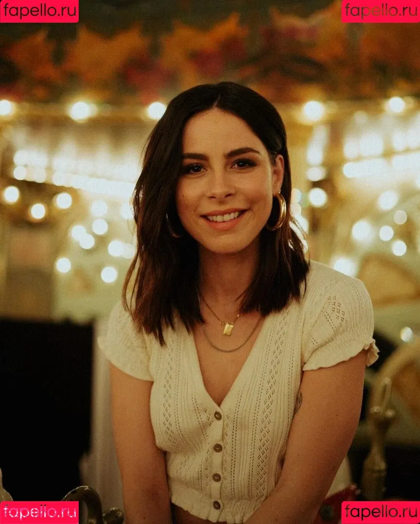 Lena Meyer-Landrut Onlyfans Photo Gallery 