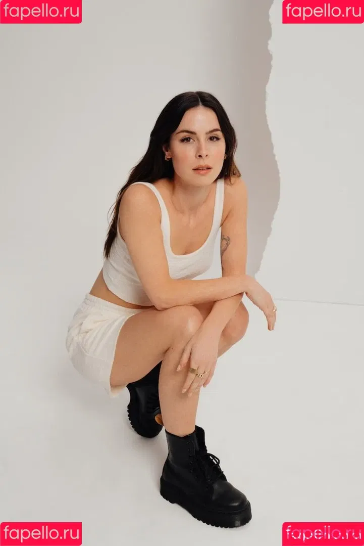 Lena Meyer-Landrut Onlyfans Photo Gallery 
