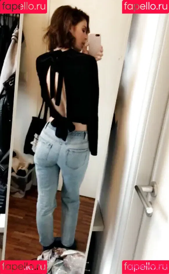 Lena Meyer-Landrut Onlyfans Photo Gallery 