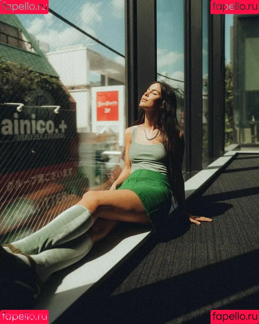 Lena Meyer-Landrut Onlyfans Photo Gallery 