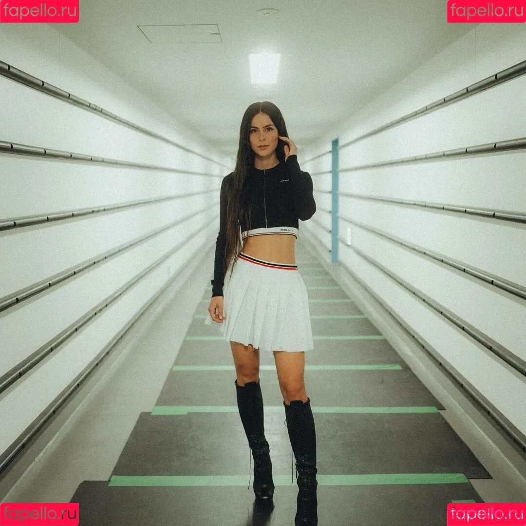 Lena Meyer-Landrut Onlyfans Photo Gallery 