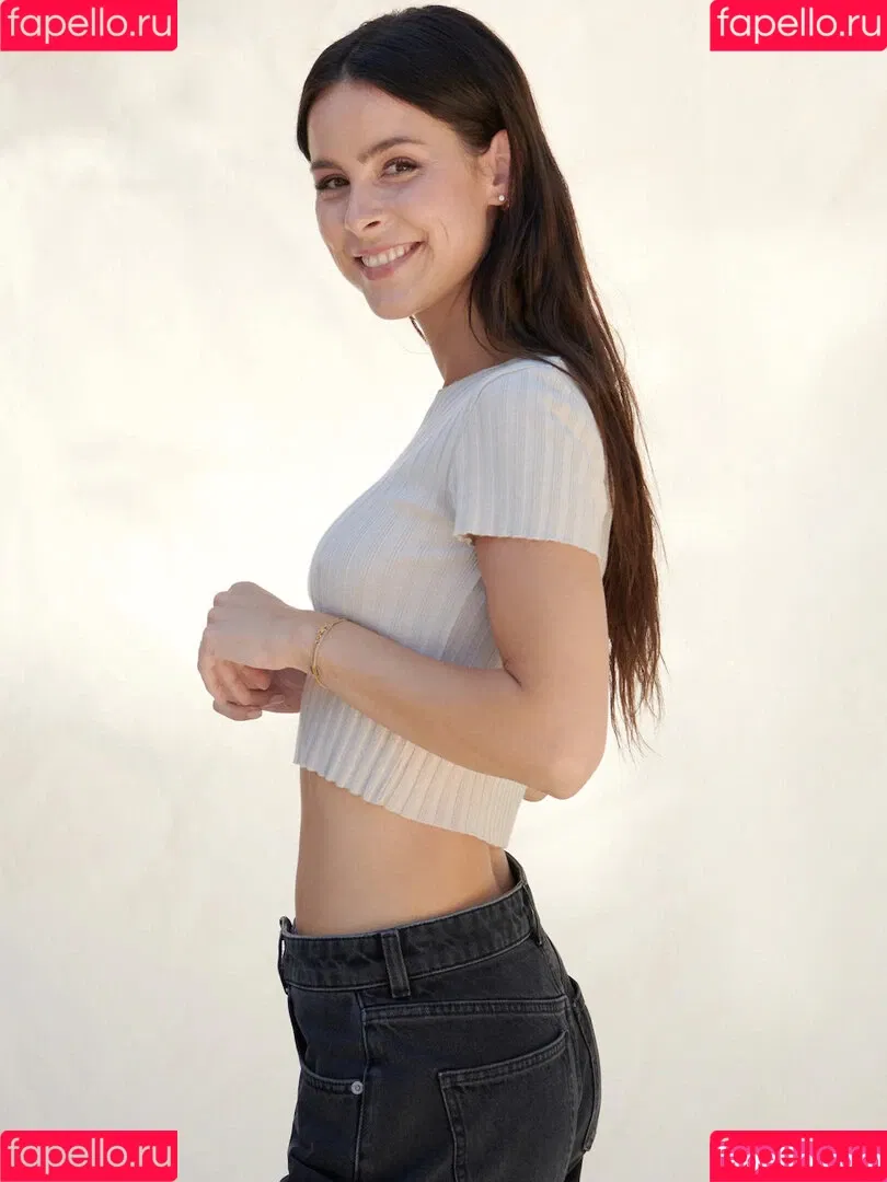 Lena Meyer-Landrut Onlyfans Photo Gallery 