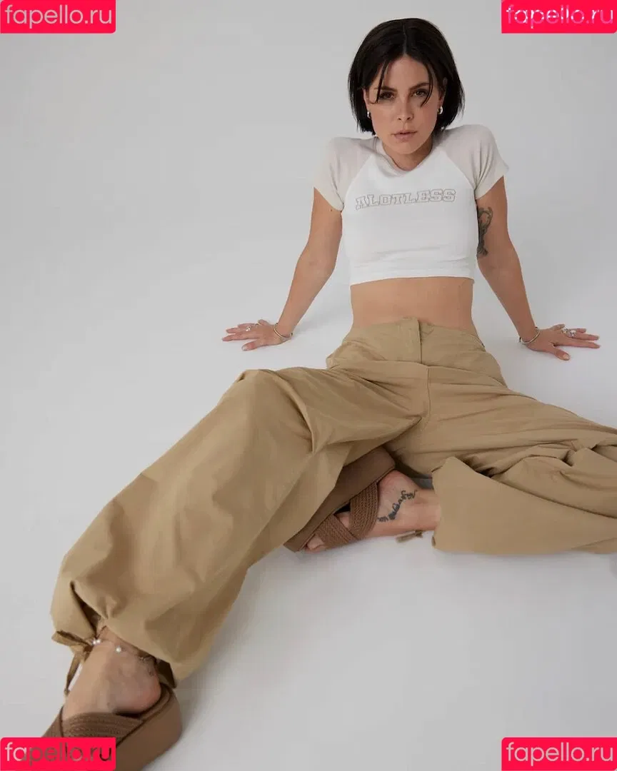 Lena Meyer-Landrut Onlyfans Photo Gallery 