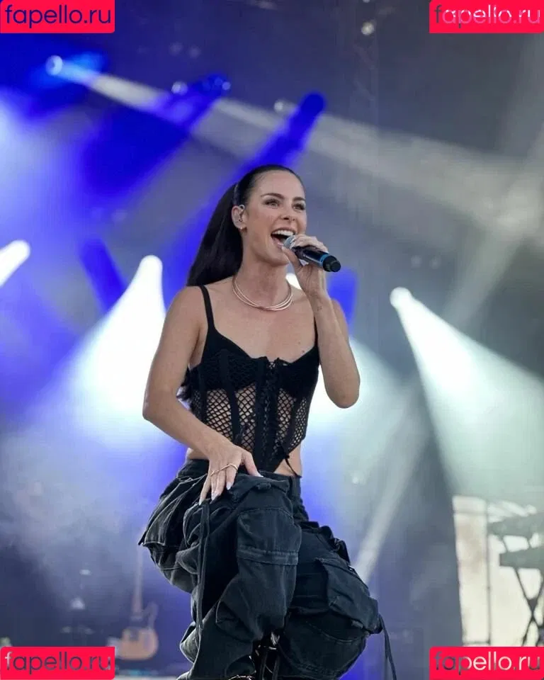 Lena Meyer-Landrut Onlyfans Photo Gallery 