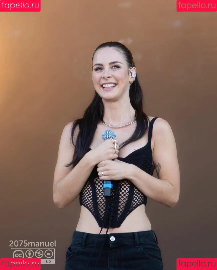 Lena Meyer-Landrut Onlyfans Photo Gallery 