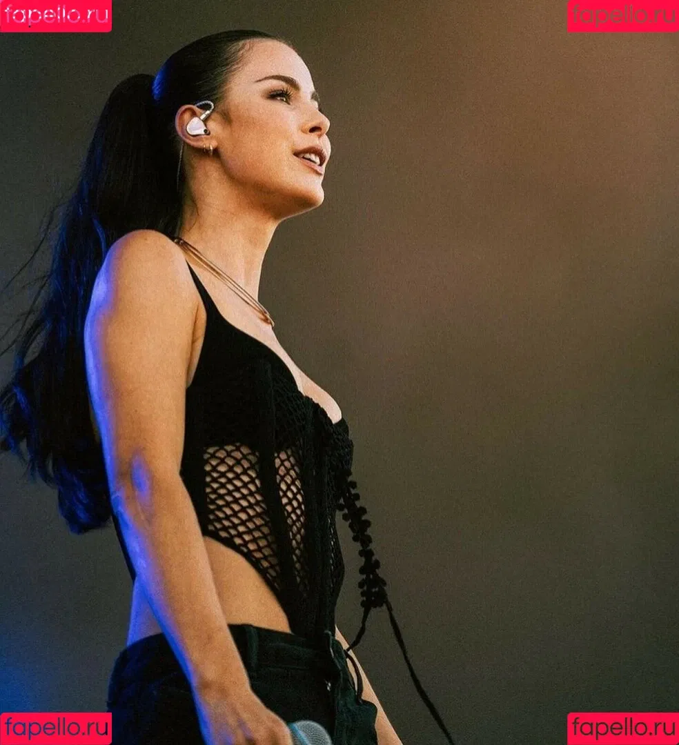 Lena Meyer-Landrut Onlyfans Photo Gallery 
