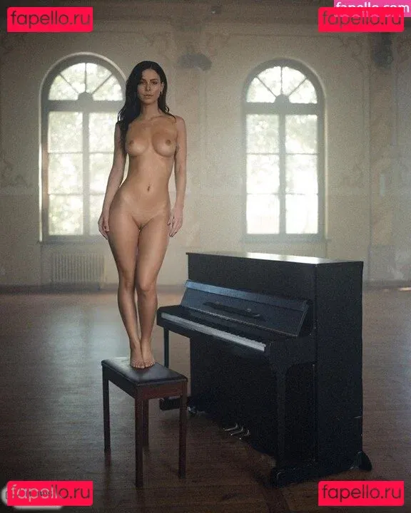 Lena Meyer-Landrut Onlyfans Photo Gallery 