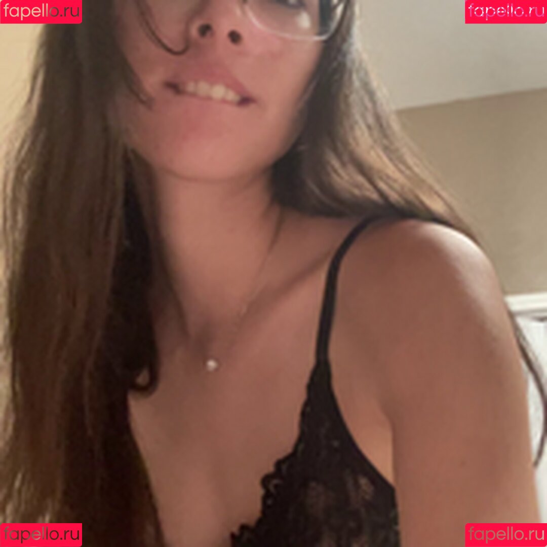 Sunflower ASMR Onlyfans Photo Gallery 