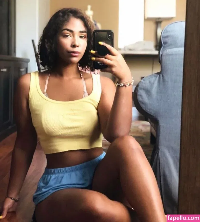 Holland Hoelland Onlyfans Photo Gallery 