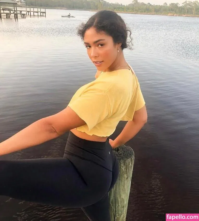 Holland Hoelland Onlyfans Photo Gallery 