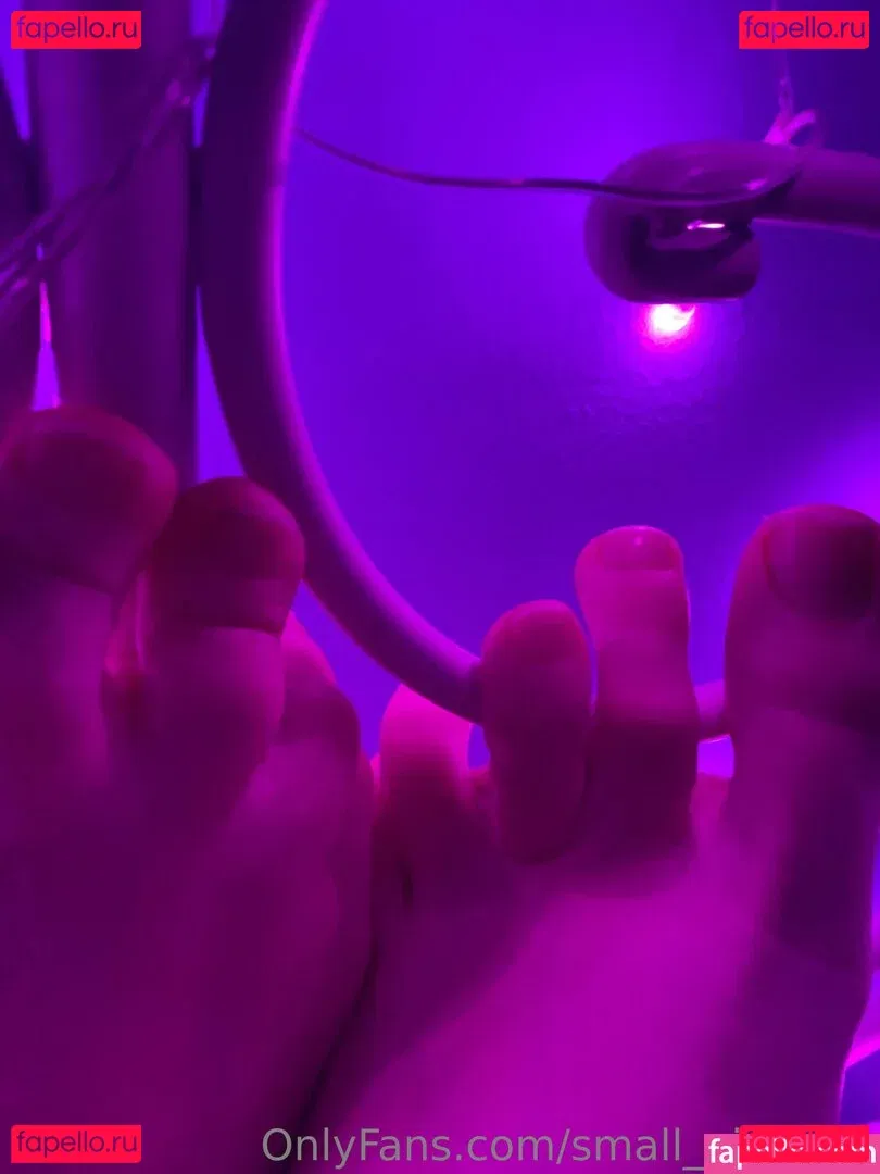 small_girl_feet Onlyfans Photo Gallery 