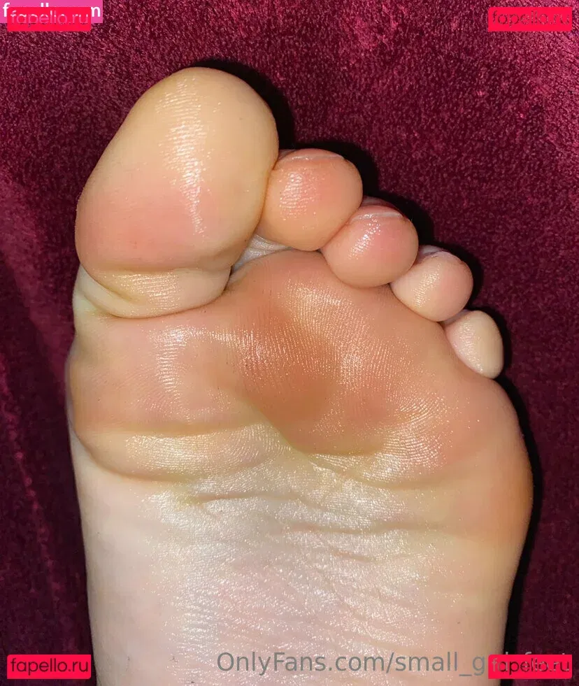 small_girl_feet Onlyfans Photo Gallery 