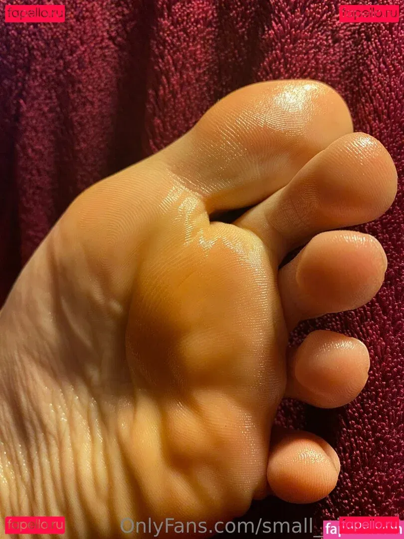 small_girl_feet Onlyfans Photo Gallery 