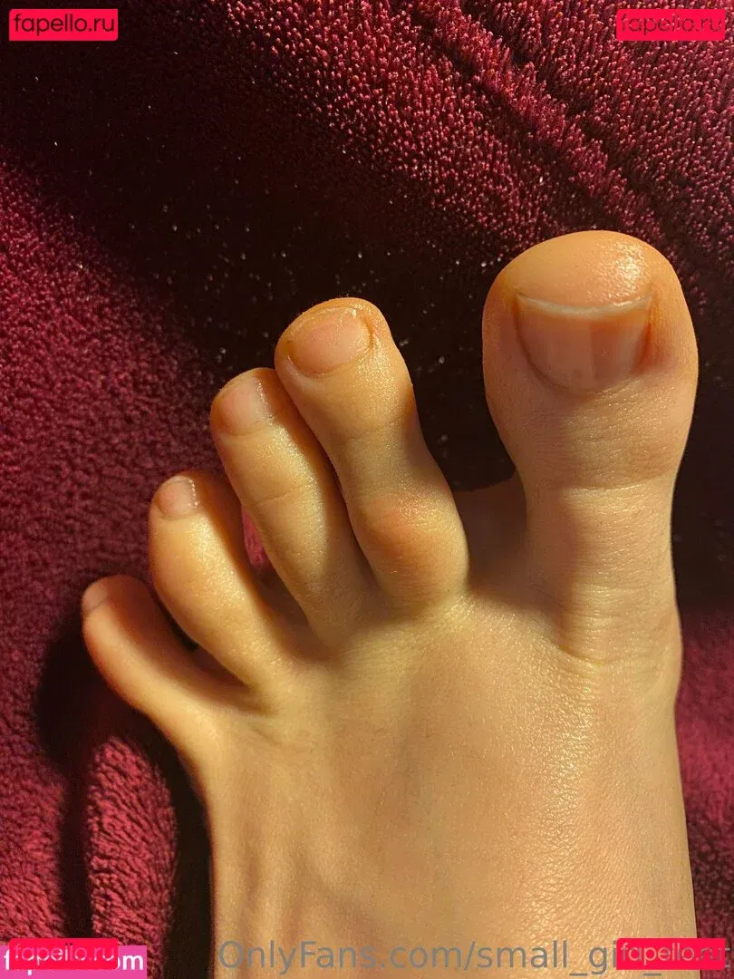 small_girl_feet Onlyfans Photo Gallery 