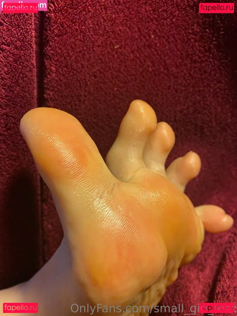 small_girl_feet Onlyfans Photo Gallery 