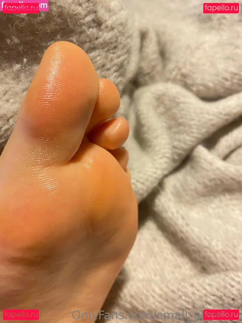 small_girl_feet Onlyfans Photo Gallery 