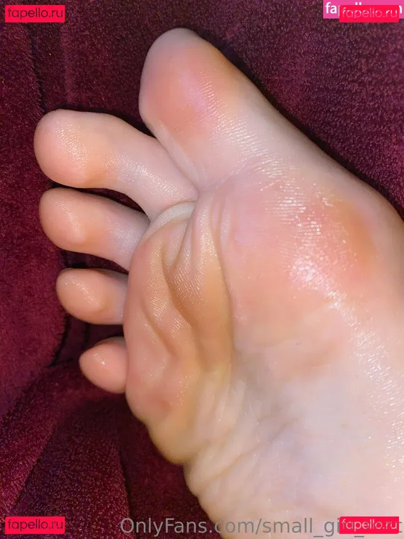 small_girl_feet Onlyfans Photo Gallery 