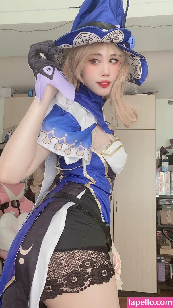 Kura Onee-san Onlyfans Photo Gallery 