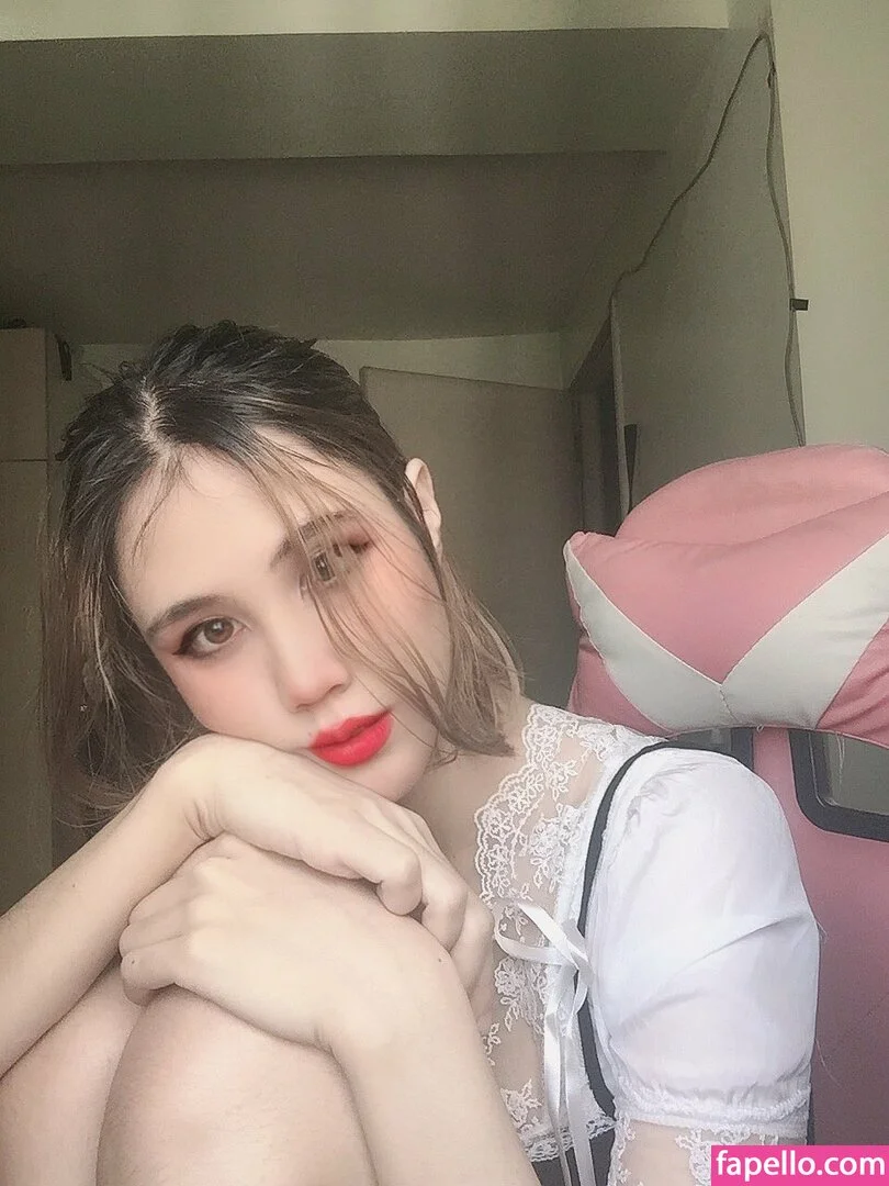 Kura Onee-san Onlyfans Photo Gallery 