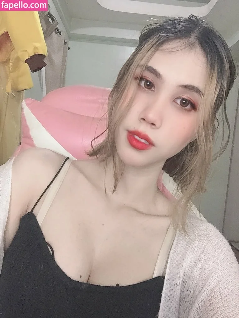 Kura Onee-san Onlyfans Photo Gallery 