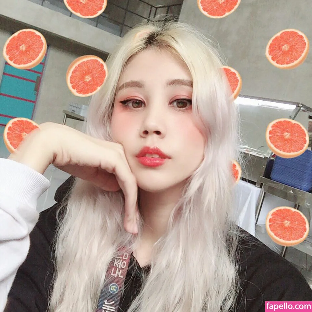 Kura Onee-san Onlyfans Photo Gallery 