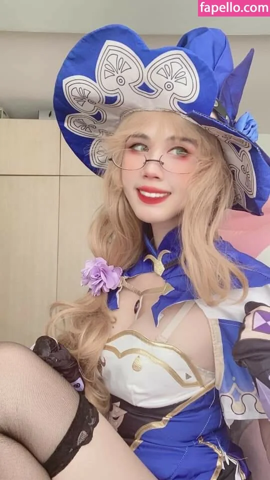 Kura Onee-san Onlyfans Photo Gallery 