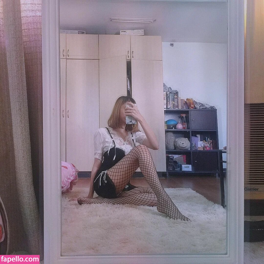 Kura Onee-san Onlyfans Photo Gallery 