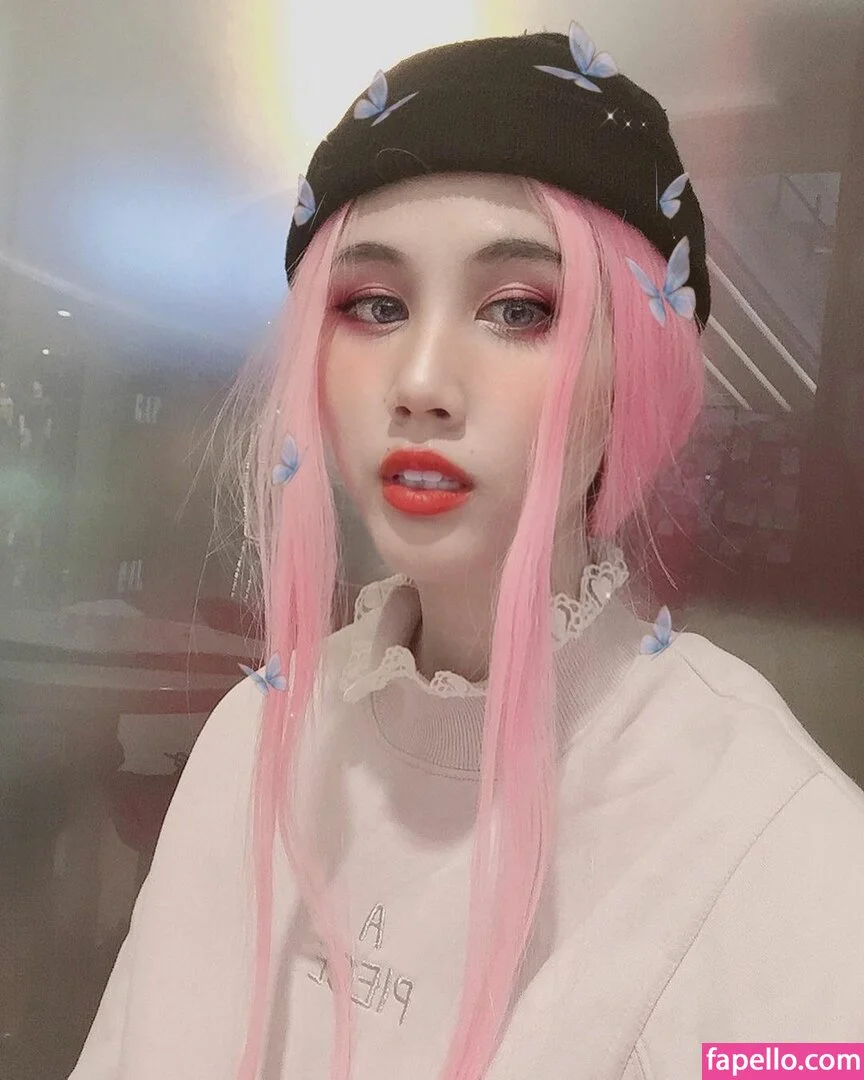 Kura Onee-san Onlyfans Photo Gallery 