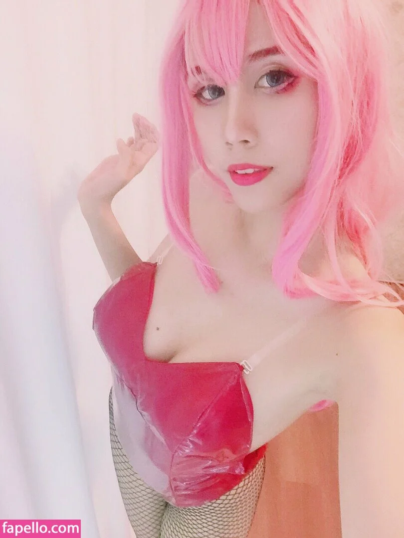 Kura Onee-san Onlyfans Photo Gallery 