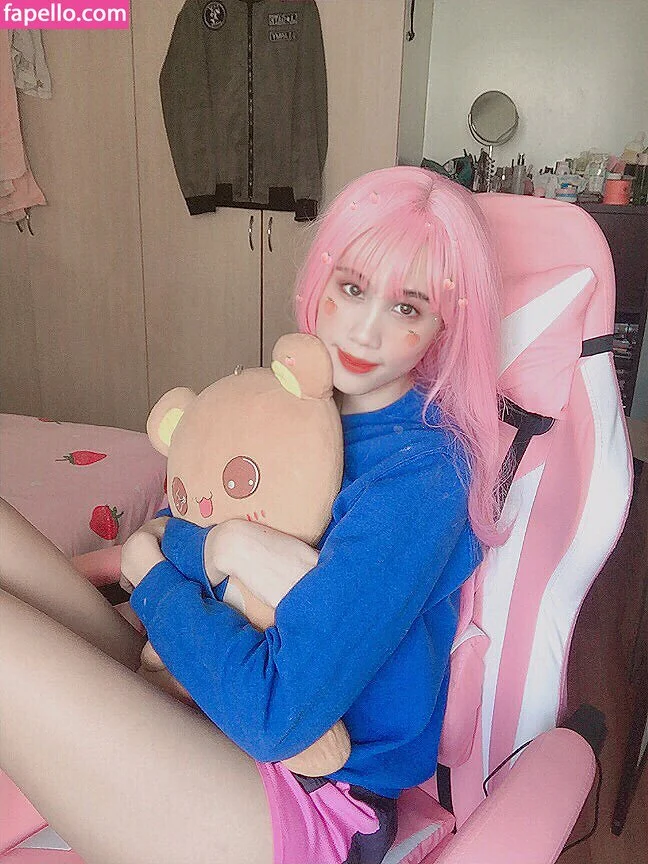 Kura Onee-san Onlyfans Photo Gallery 