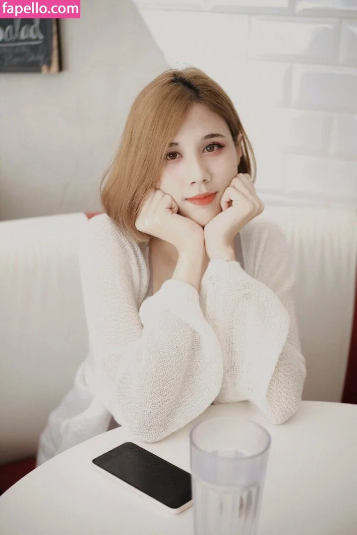 Kura Onee-san Onlyfans Photo Gallery 