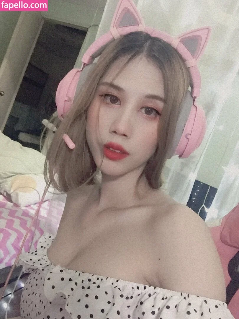 Kura Onee-san Onlyfans Photo Gallery 